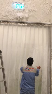 Lắp đặt rèm ngăn lạnh âm sâu tại Công ty KIDO